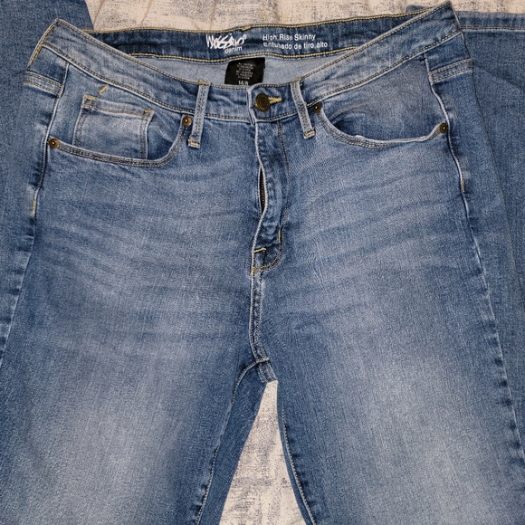 Jeans - Picture 3 of 3